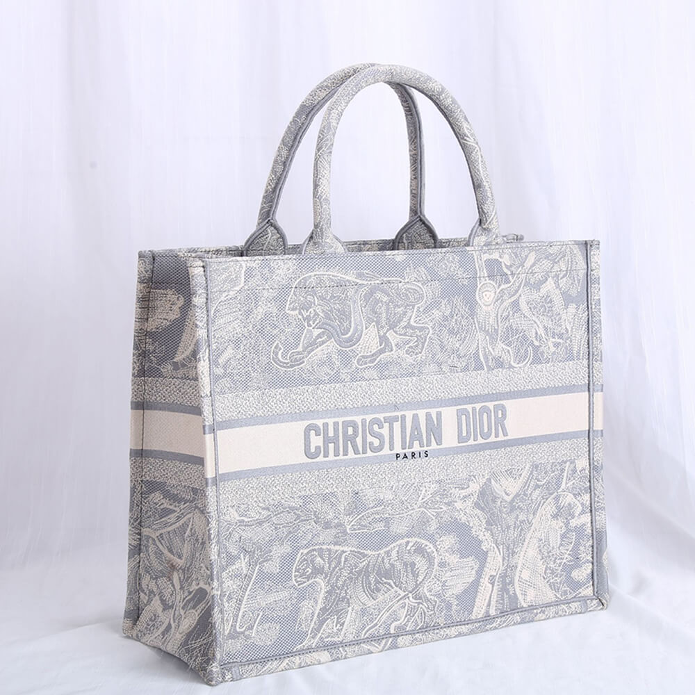 large D*or book tote