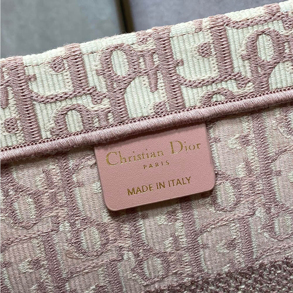 small D*or book tote