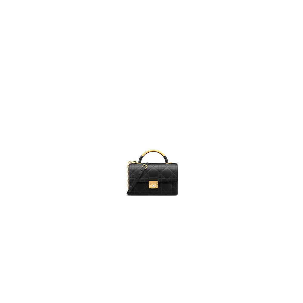 medium D*or ange bag