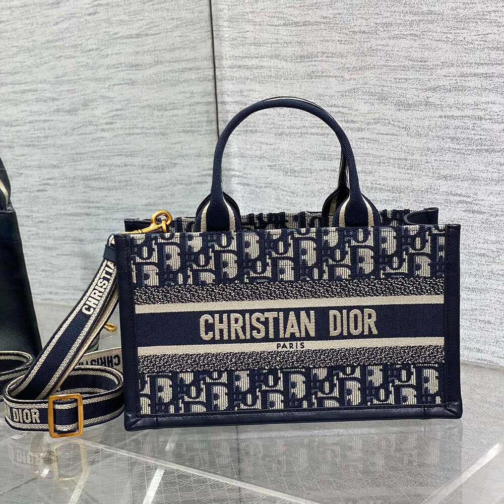 D*or east-west D*or book tote with strap