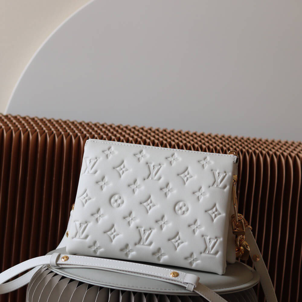 LV Coussin BB