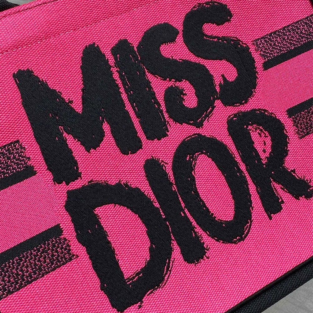 medium D*or book tote