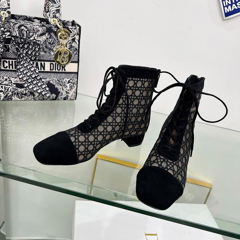 D*or naughtily-d heeled ankle boot