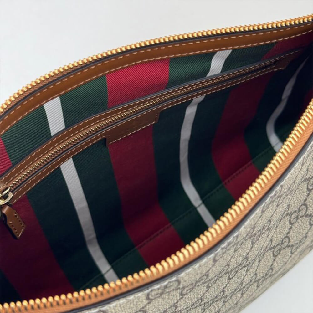 GG Emblem medium shoulder bag