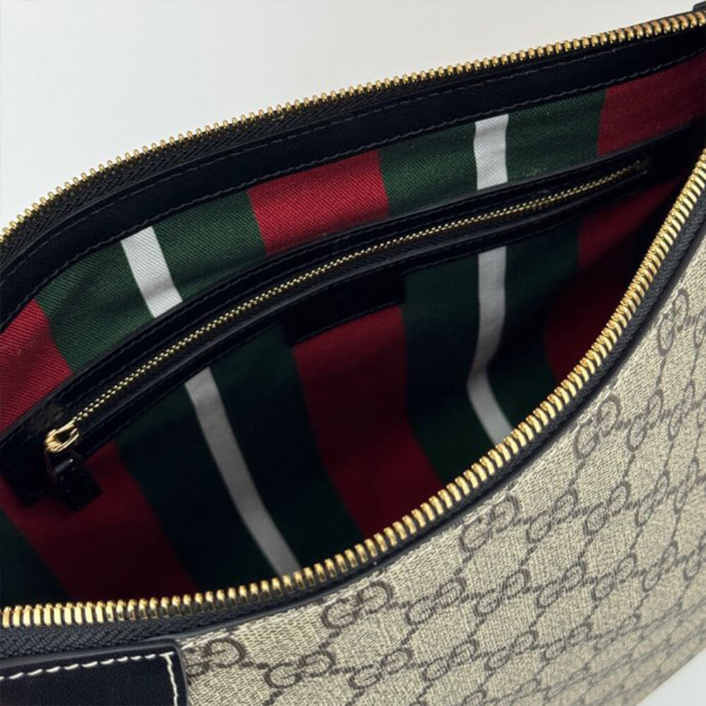 GG Emblem medium shoulder bag