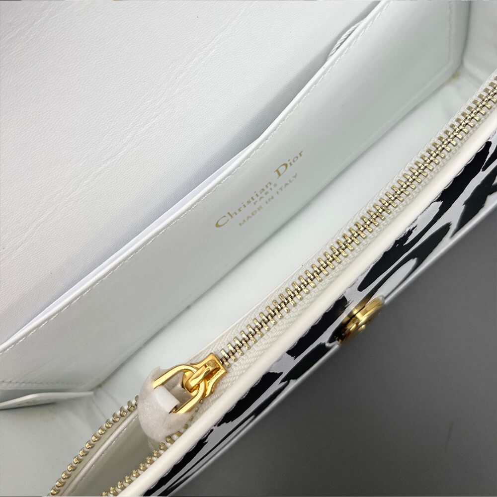 miss D*or flap bag