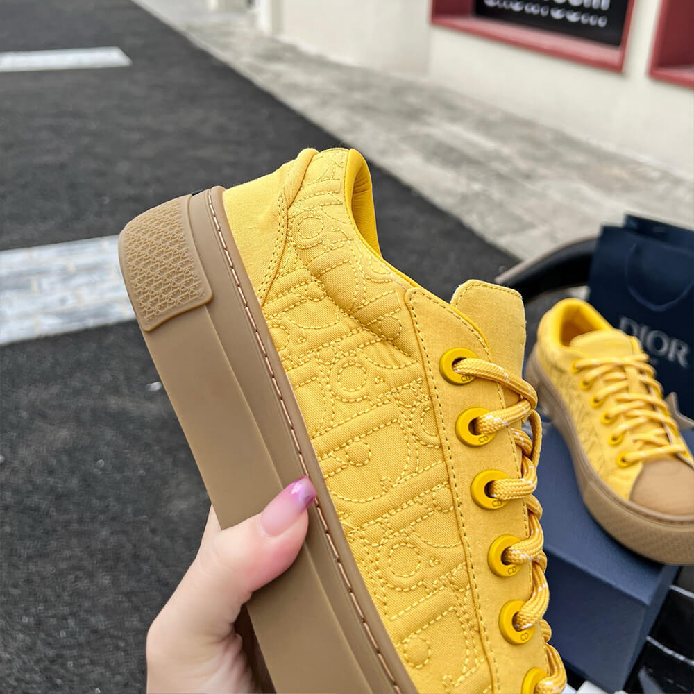 D*or b33 sneaker