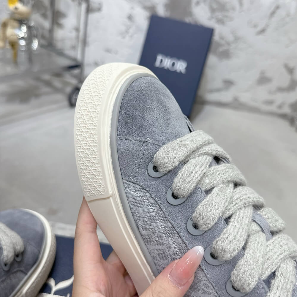 D*or b33 sneaker